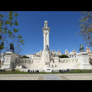 Das Monumento a la Constitución de 1812 (die erste liberale spanische Verfassung, die in Cádiz ausgearbeitet wurde)